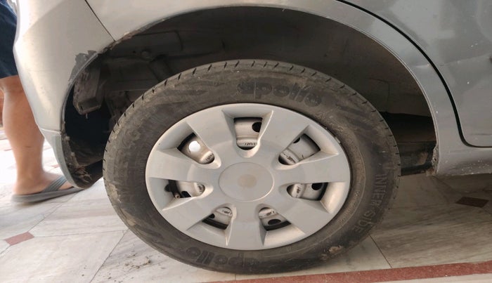 2015 Maruti Wagon R 1.0 LXI CNG, CNG, Manual, 1,57,241 km, tyre