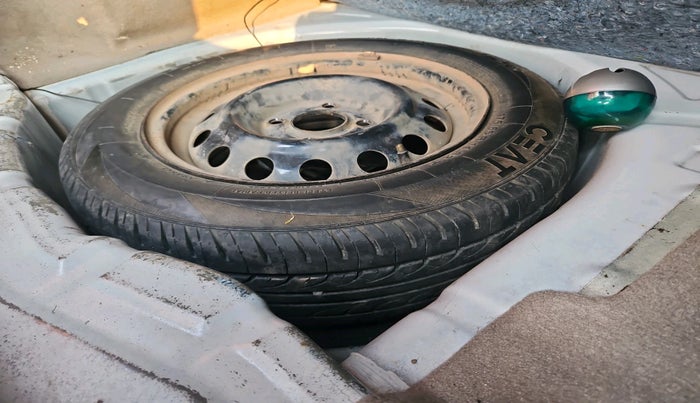 2015 Ford Ecosport AMBIENTE 1.5L DIESEL, Diesel, Manual, 85,398 km, tyre