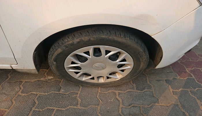 2015 Ford Ecosport AMBIENTE 1.5L DIESEL, Diesel, Manual, 85,398 km, tyre