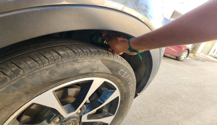 2020 Tata NEXON XZA PLUS (O) PETROL, Petrol, Automatic, 65,916 km, tyre