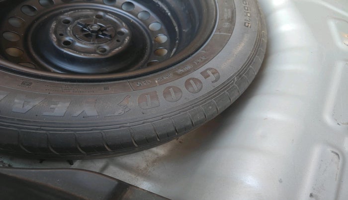 2019 Hyundai VENUE SX(O) 1.4 CRDI, Diesel, Manual, 1,70,896 km, tyre