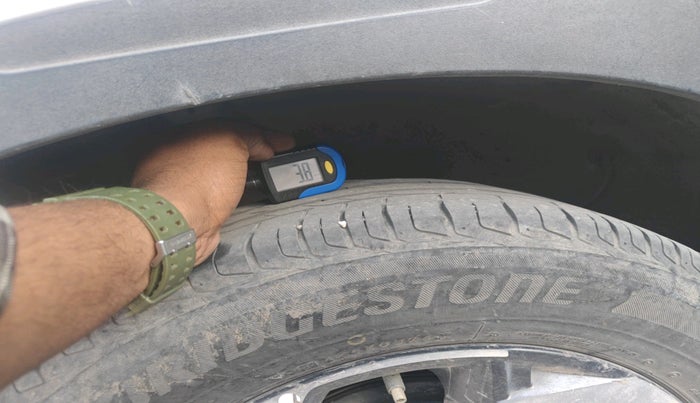 2019 Hyundai VENUE SX(O) 1.4 CRDI, Diesel, Manual, 1,70,896 km, tyre