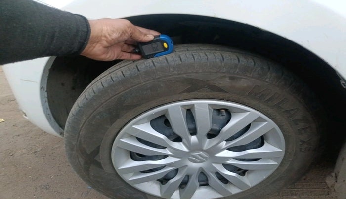 2018 Maruti Dzire VDI, Diesel, Manual, 1,10,336 km, tyre