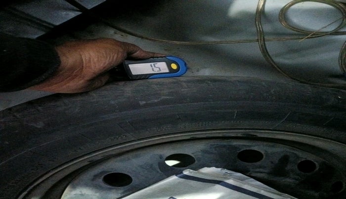 2018 Maruti Dzire VDI, Diesel, Manual, 1,10,336 km, tyre