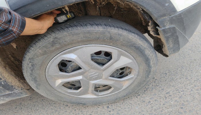 2018 Maruti Vitara Brezza VDI, Diesel, Manual, 1,62,169 km, tyre