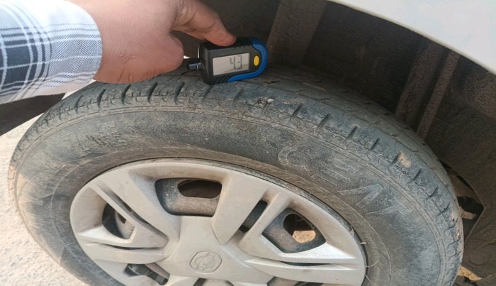 2017 Datsun Redi Go T (O), Petrol, Manual, 36,429 km, tyre