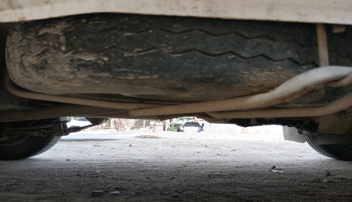 2016 Maruti OMNI E 8 STR, Petrol, Manual, 1,20,197 km, tyre