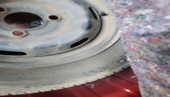 2016 Renault Kwid RXT 0.8, Petrol, Manual, 91,386 km, tyre