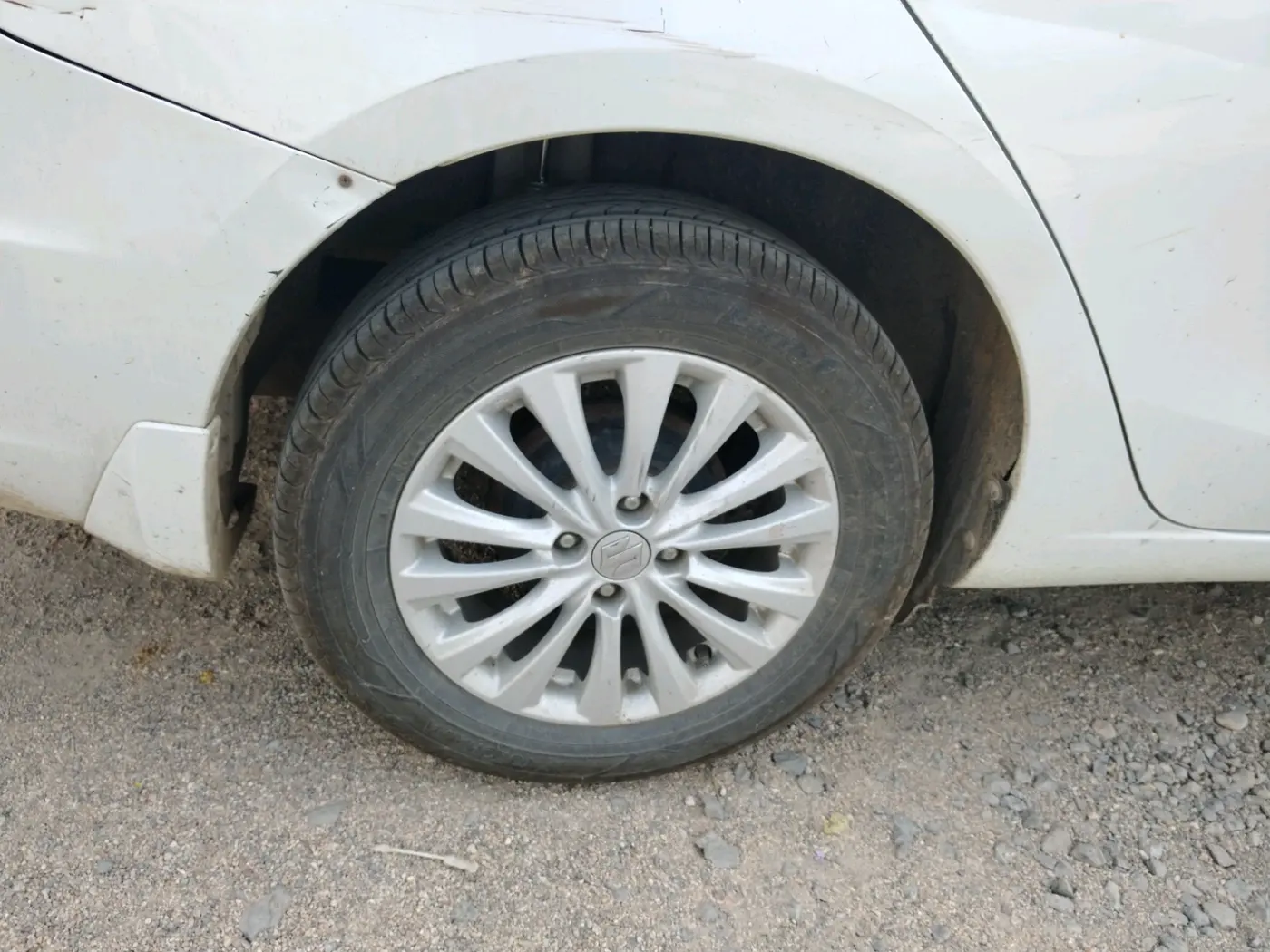 2016 Maruti Ciaz ZDI SHVS, Diesel, Manual, 1,54,700 km, tyre