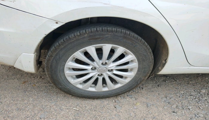 2016 Maruti Ciaz ZDI SHVS, Diesel, Manual, 1,54,700 km, tyre