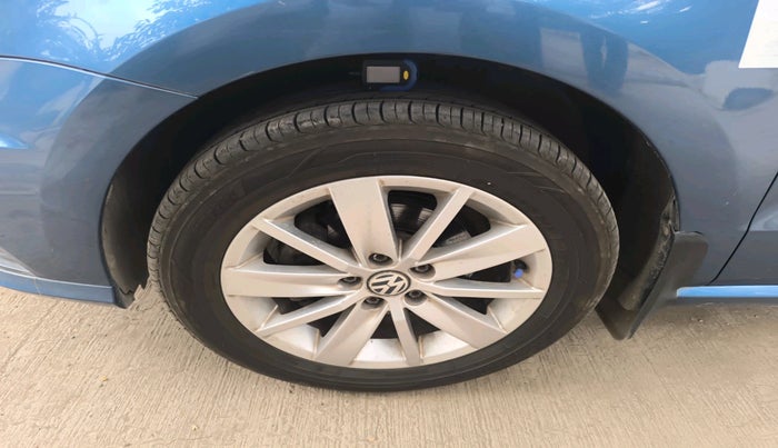 2016 Volkswagen Ameo HIGHLINE1.2L, Petrol, Manual, 51,662 km, tyre