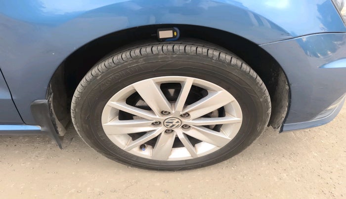 2016 Volkswagen Ameo HIGHLINE1.2L, Petrol, Manual, 51,662 km, tyre