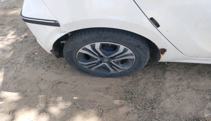 2019 Tata Tiago XZ PETROL, CNG, Manual, 1,79,665 km, tyre