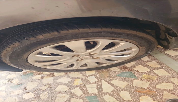 2017 Maruti Baleno ALPHA DIESEL 1.3, Diesel, Manual, 1,35,040 km, tyre