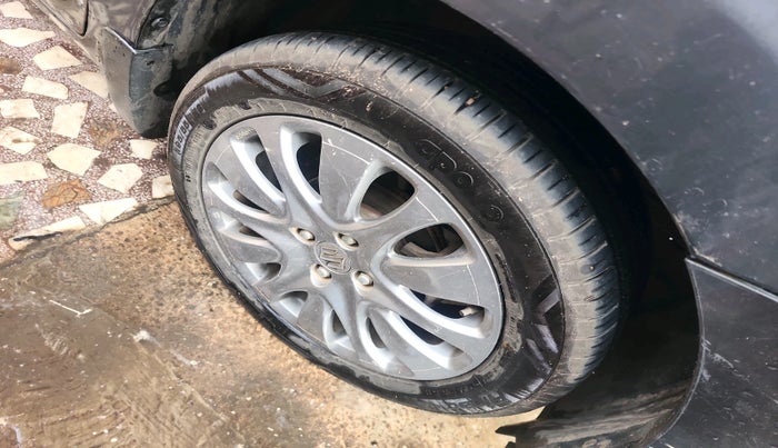 2017 Maruti Baleno ALPHA DIESEL 1.3, Diesel, Manual, 1,35,040 km, tyre