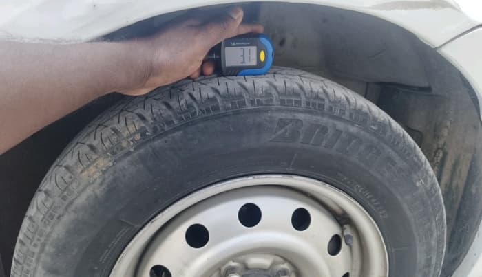 2016 Maruti Swift Dzire TOUR DIESEL, Diesel, Manual, 2,71,741 km, tyre