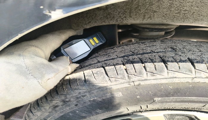 2021 Maruti Alto LXI, Petrol, Manual, 33,491 km, tyre