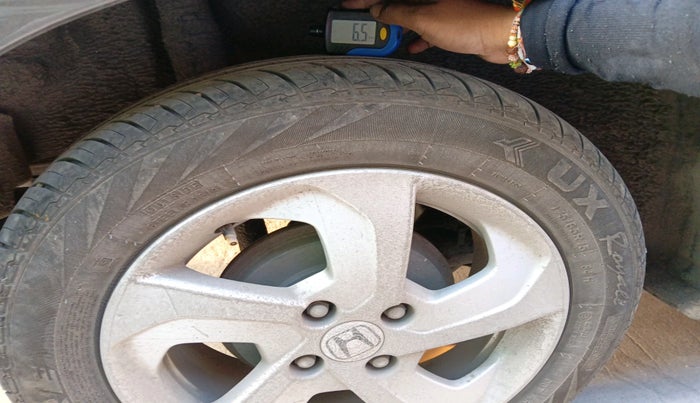 2014 Honda City 1.5L I-VTEC V MT, Petrol, Manual, 1,02,077 km, tyre