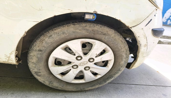 2011 Hyundai i10 MAGNA 1.2, Petrol, Manual, 73,023 km, tyre