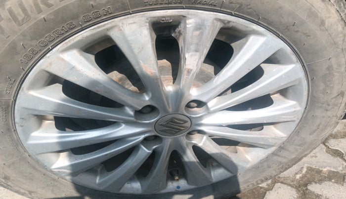 2017 Maruti Ciaz ZETA DIESEL 1.3, Diesel, Manual, 1,89,718 km, tyre