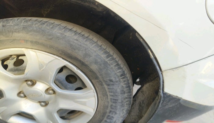 2013 Ford Ecosport TREND 1.5L DIESEL, Diesel, Manual, 1,21,309 km, tyre