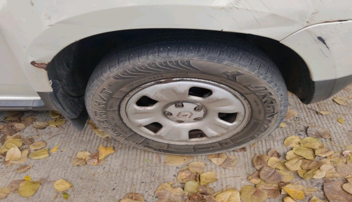 2013 Renault Duster 85 PS RXE DIESEL, Diesel, Manual, 1,25,229 km, tyre