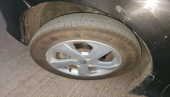 2015 Honda City 1.5L I-VTEC V MT, Petrol, Manual, 74,669 km, tyre