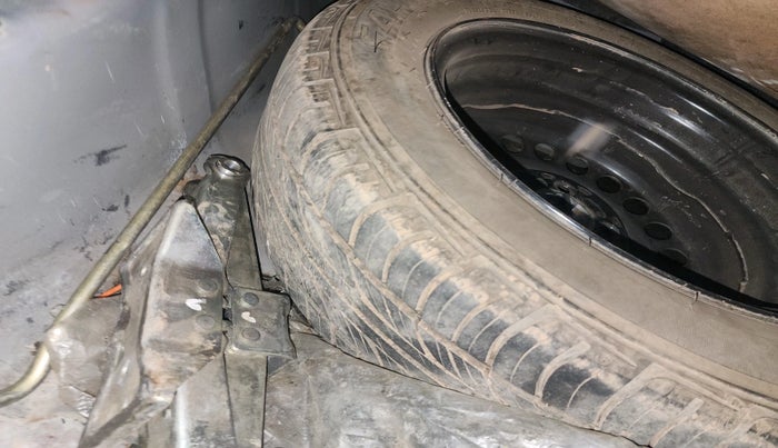 2015 Honda City 1.5L I-VTEC V MT, Petrol, Manual, 74,669 km, tyre