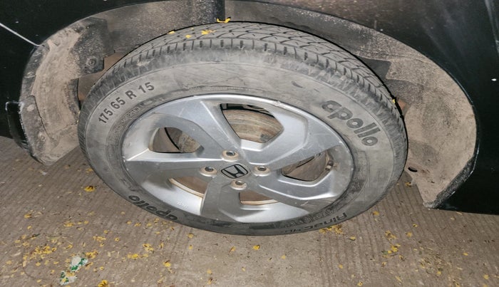 2015 Honda City 1.5L I-VTEC V MT, Petrol, Manual, 74,669 km, tyre