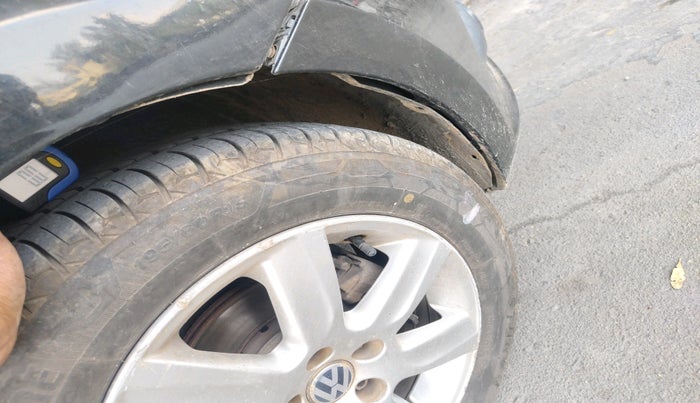 2010 Volkswagen Vento HIGHLINE DIESEL 1.6, Diesel, Manual, 1,27,253 km, tyre