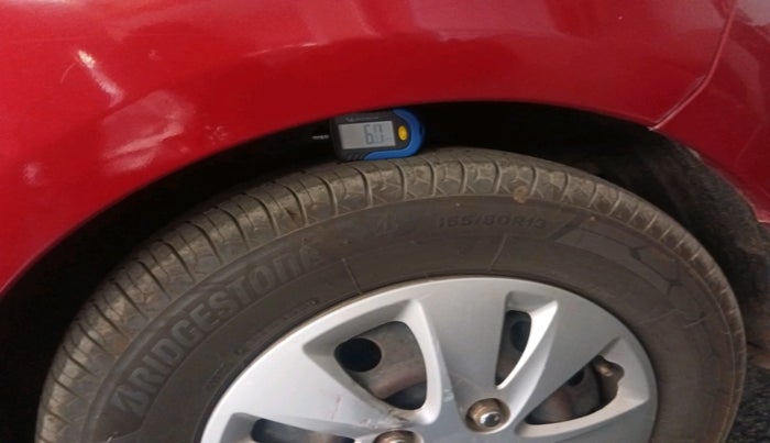 2011 Hyundai i10 MAGNA 1.1, Petrol, Manual, 1,04,613 km, tyre