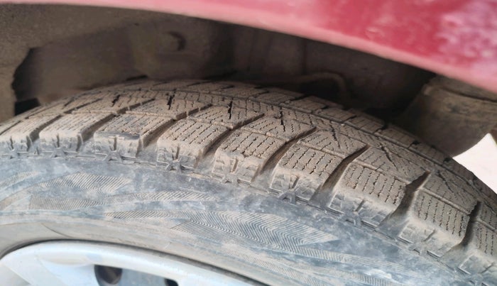 2011 Hyundai Eon MAGNA, Petrol, Manual, 70,013 km, tyre