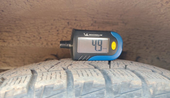 2011 Hyundai Eon MAGNA, Petrol, Manual, 70,013 km, tyre