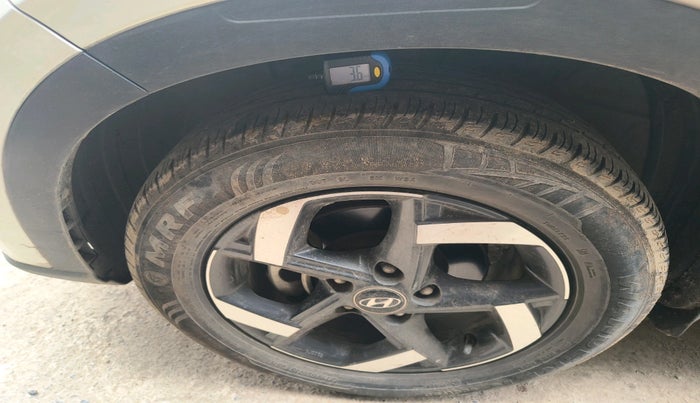 2020 Hyundai VENUE SX 1.0 TURBO, Petrol, Manual, 46,998 km, tyre