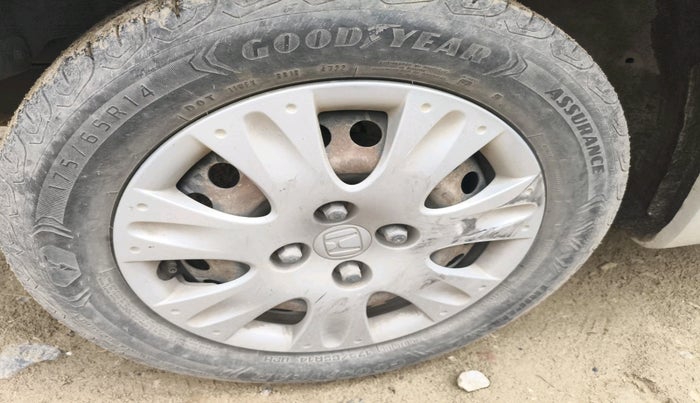 2017 Honda Amaze 1.2L I-VTEC SX, Petrol, Manual, 73,740 km, tyre