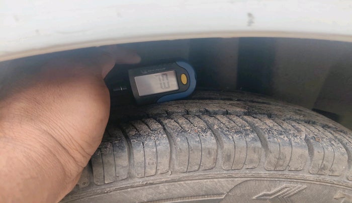 2018 Maruti Ciaz DELTA 1.4 AT PETROL, Petrol, Automatic, 82,314 km, tyre