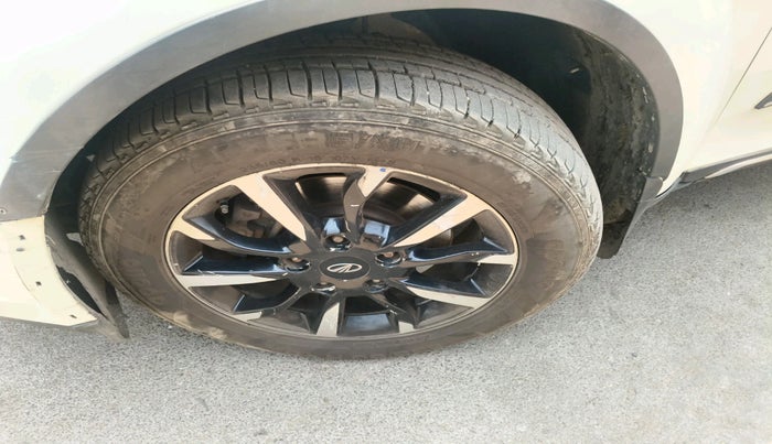 2019 Mahindra XUV500 W11, Diesel, Manual, 90,255 km, tyre