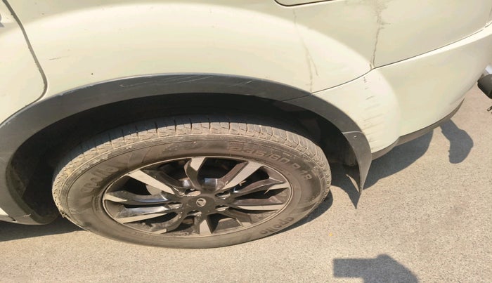 2019 Mahindra XUV500 W11, Diesel, Manual, 90,255 km, tyre