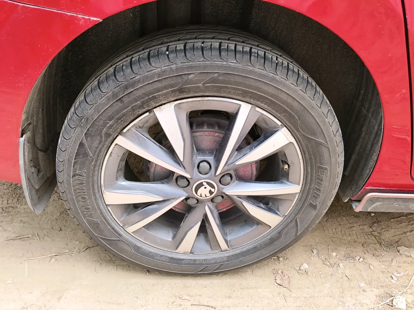 2022 Skoda SLAVIA STYLE 1.0L TSI AT, Petrol, Automatic, 95,000 km, tyre