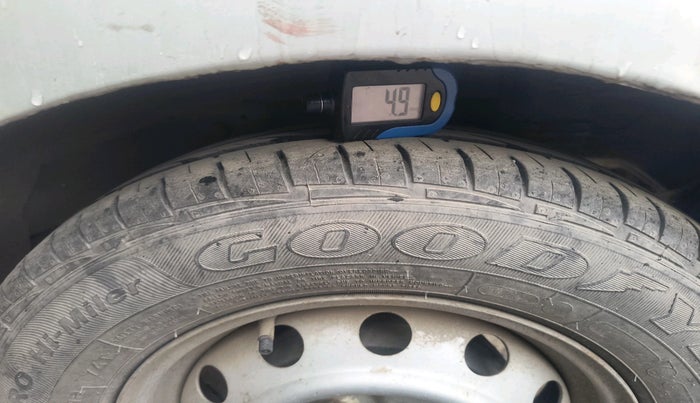 2011 Hyundai Eon ERA, Petrol, Manual, 74,422 km, tyre