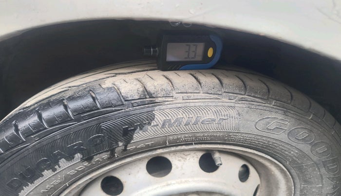 2011 Hyundai Eon ERA, Petrol, Manual, 74,422 km, tyre