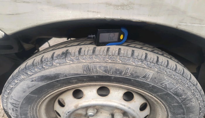 2011 Hyundai Eon ERA, Petrol, Manual, 74,422 km, tyre