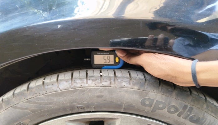 2014 Hyundai Verna FLUIDIC 1.6 CRDI SX, Diesel, Manual, 84,635 km, tyre