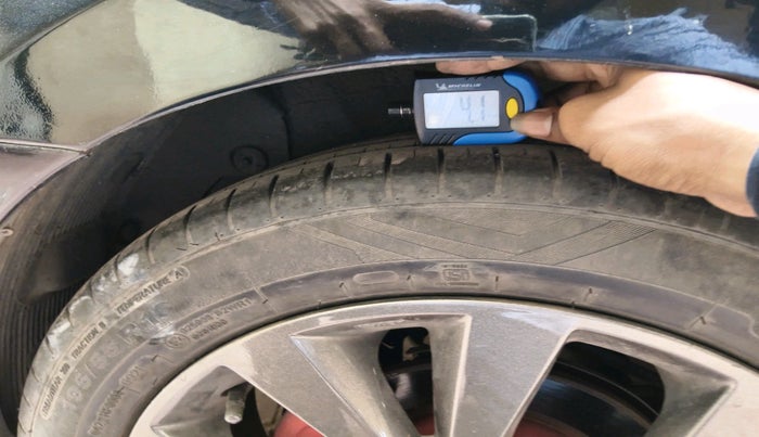 2014 Hyundai Verna FLUIDIC 1.6 CRDI SX, Diesel, Manual, 84,635 km, tyre