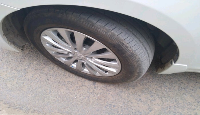 2024 Maruti Ciaz DELTA 1.5 SHVS MT PETROL, Petrol, Manual, 6,520 km, tyre