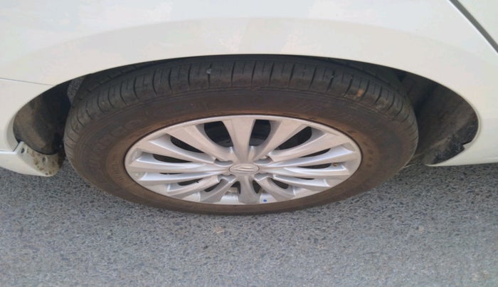 2024 Maruti Ciaz DELTA 1.5 SHVS MT PETROL, Petrol, Manual, 6,520 km, tyre