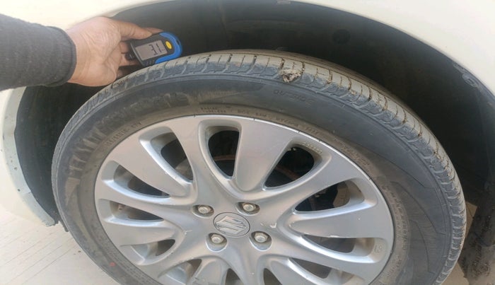 2016 Maruti Baleno ALPHA PETROL 1.2, Petrol, Manual, 1,11,301 km, tyre