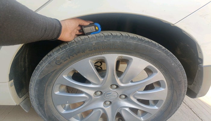 2016 Maruti Baleno ALPHA PETROL 1.2, Petrol, Manual, 1,11,301 km, tyre