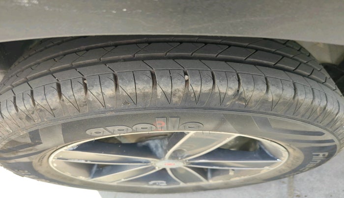 2024 Tata NEXON Smart + 1.5, Diesel, Manual, 64,973 km, tyre