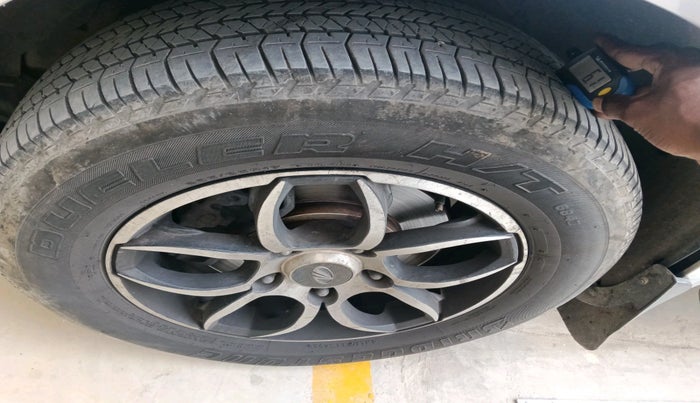 2014 Mahindra XUV500 W4, Diesel, Manual, 1,76,483 km, tyre